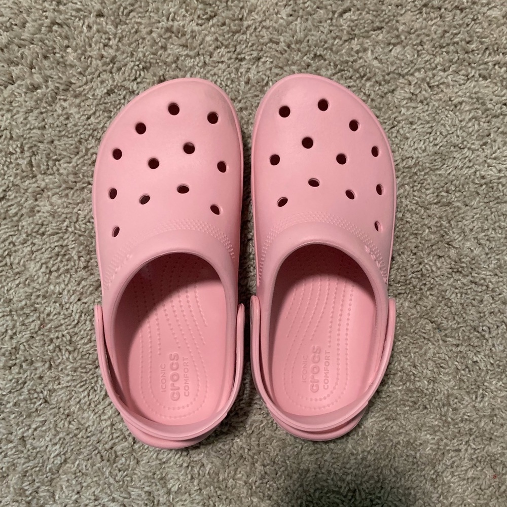 Light pink crocs